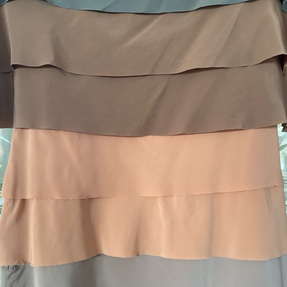 Incredible and unique layered dress - Picture 2 of 5